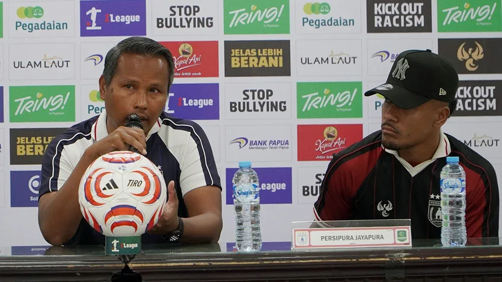 Andri Ramawi pelatih Persipura/Foto: Ileague