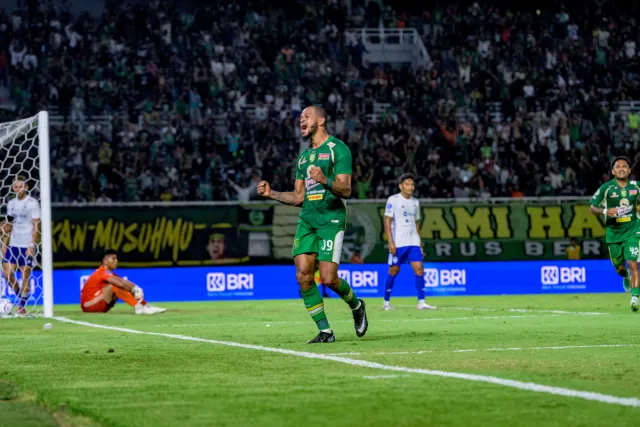 Kembali Dari Cidera, Alex Martins Bawa Persebaya Raih Kemenangan