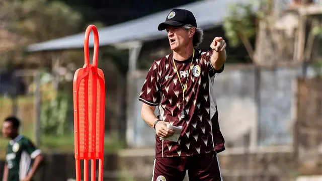 Persiapan Menatap PSM Makassar, Pieter Huistra Fokus Benahi Performa Super Elja