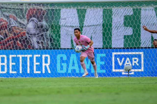 Jaga Kebugaran di Masa Jeda, Reza Arya Tetap Disiplin Jalankan Program Latihan Persebaya